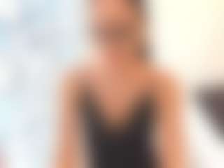 18perfecttits's Live Sex Cam Show