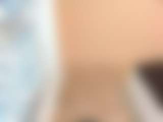 Live cam show with 18perfecttits - Squirt Latina on Camiplay Live