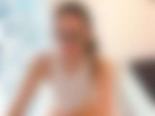 18perfecttits's Live Sex Cam Show