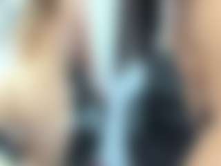 18perfecttits's Live Sex Cam Show