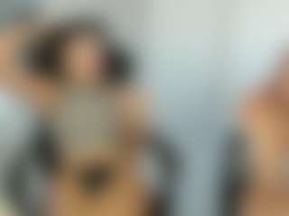 18perfecttits's Live Sex Cam Show