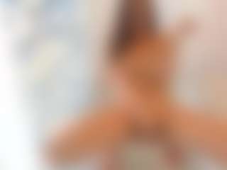18perfecttits's Live Sex Cam Show