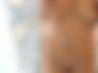 18perfecttits's Live Sex Cam Show