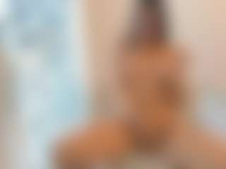18perfecttits's Live Sex Cam Show