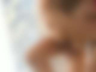 18perfecttits's Live Sex Cam Show