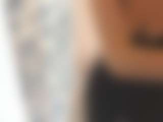18perfecttits's Live Sex Cam Show