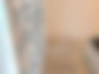18perfecttits's Live Sex Cam Show