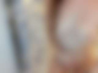 18perfecttits's Live Sex Cam Show