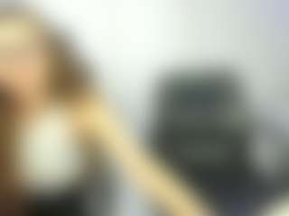 18perfecttits's Live Sex Cam Show