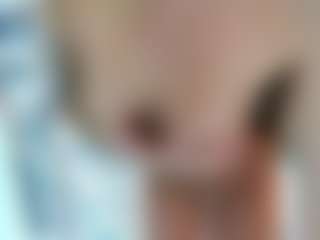 18perfecttits's Live Sex Cam Show