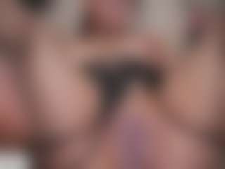 Live cam show with itscammieee - Striptease on Dolls Live