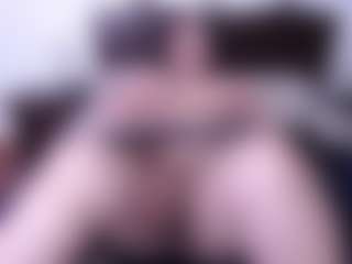 Live cam show with LUISIANA COX - Handjob on Camsoda Late Night