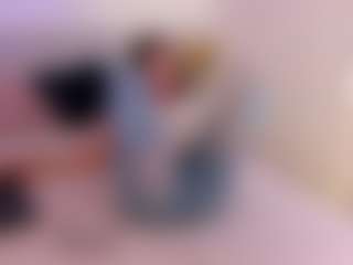 riley-bensongh's Live Sex Cam Show