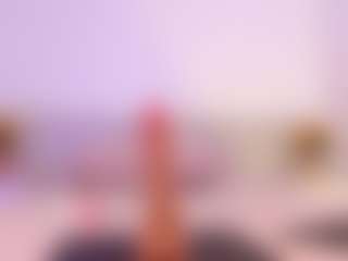 Live cam show with riley-bensongh - Handjob on Milfs Live