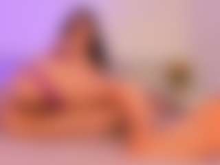 riley-bensongh's Live Sex Cam Show