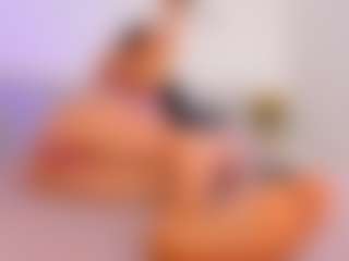 riley-bensongh's Live Sex Cam Show
