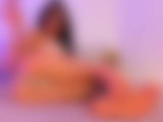 riley-bensongh's Live Sex Cam Show