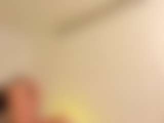 riley-bensongh's Live Sex Cam Show