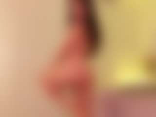 riley-bensongh's Live Sex Cam Show