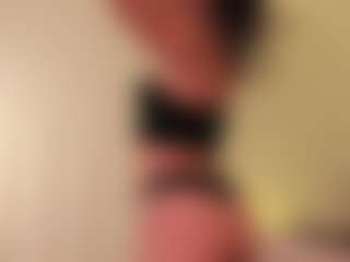 riley-bensongh's Live Sex Cam Show
