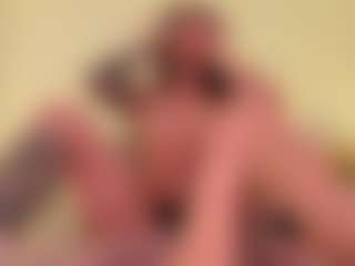 riley-bensongh's Live Sex Cam Show