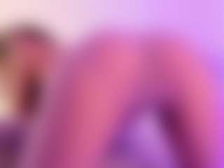 riley-bensongh's Live Sex Cam Show