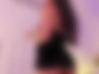 riley-bensongh's Live Sex Cam Show