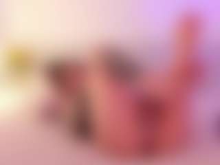 riley-bensongh's Live Sex Cam Show