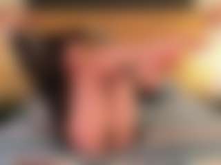 riley-bensongh's Live Sex Cam Show