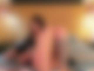 riley-bensongh's Live Sex Cam Show