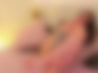 riley-bensongh's Live Sex Cam Show