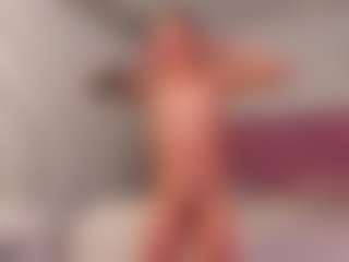 riley-bensongh's Live Sex Cam Show
