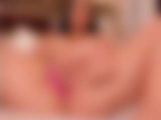 Miichell-Colins MILF webcam performer live streaming