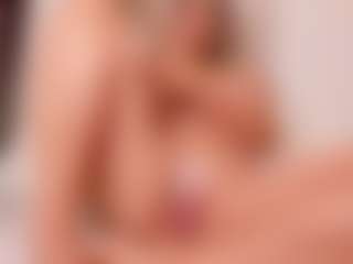 Miichell-Colins MILF webcam performer live streaming