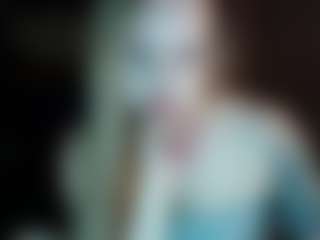 Live cam show with Amy-nymph - Fingers on Dare Cams