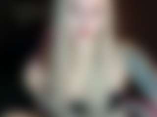Live cam show with Amy-nymph - Green Eyes on Camsoda