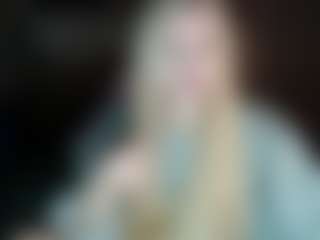 Live cam show with Amy-nymph - Ice on Cam Slut