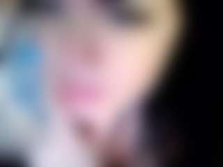 camdoll4u's Live Sex Cam Show