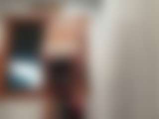 Live cam show with JuiceyGash - Blue Eyes on liverealitysex.com