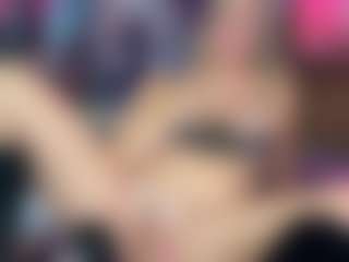 Live cam show with JuiceyGash - Blue Eyes on xxxlivecams.org