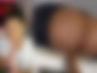 Live cam show with KylieSweet1 - Living Room on Hubzter Live