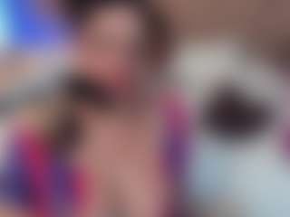 Karol-page MILF webcam performer live streaming