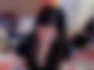 Karol-page MILF webcam performer live streaming