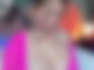 Karol-page MILF webcam performer live streaming