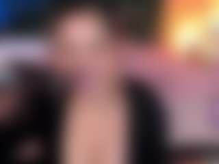Live cam show with Karol-page - Drinking on AdultVida.com