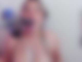 Live cam show with Karol-page - Drinking on Hubzter Live