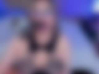 Karol-page MILF webcam performer live streaming