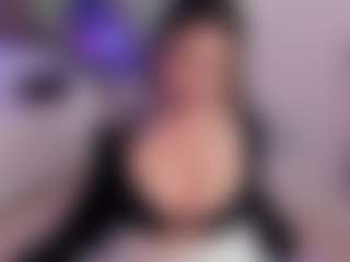 Live cam show with Karol-page - Shaved Pussy MILF on Camsoda