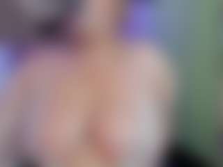 KarolPage MILF webcam performer live streaming