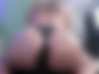 KarolPage's Live Sex Cam Show